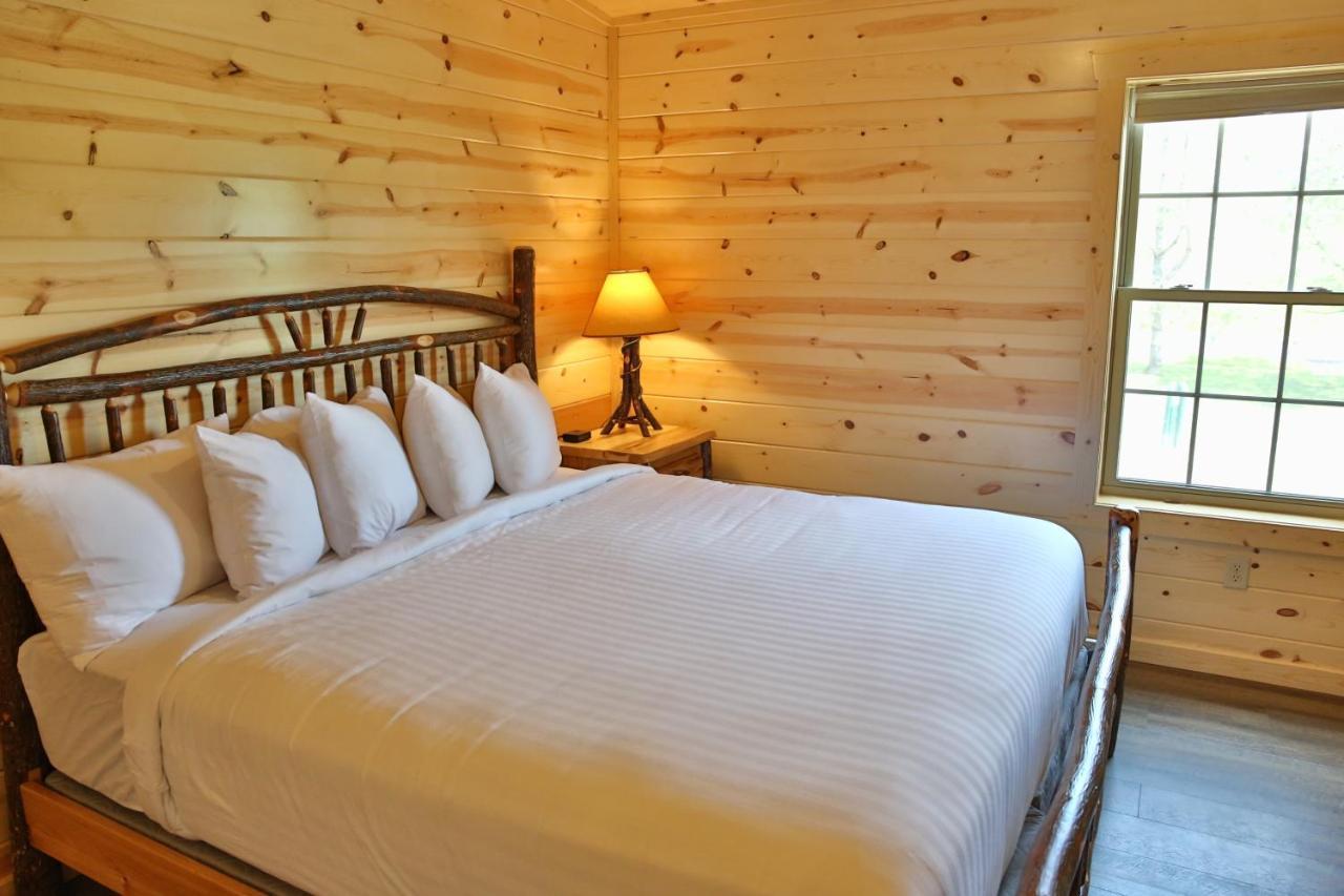 Waterview Lodge By Amish Country Lodging ミラーズバーグ エクステリア 写真