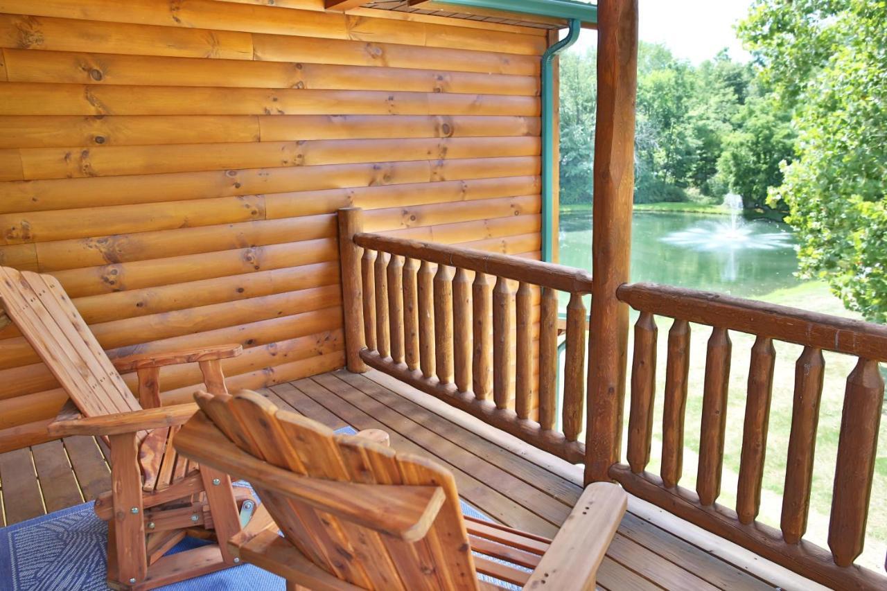 Waterview Lodge By Amish Country Lodging ミラーズバーグ エクステリア 写真