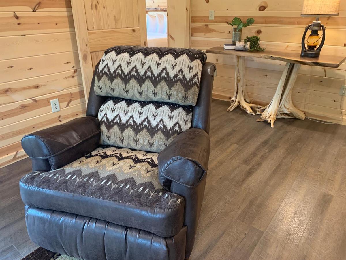 Waterview Lodge By Amish Country Lodging ミラーズバーグ エクステリア 写真