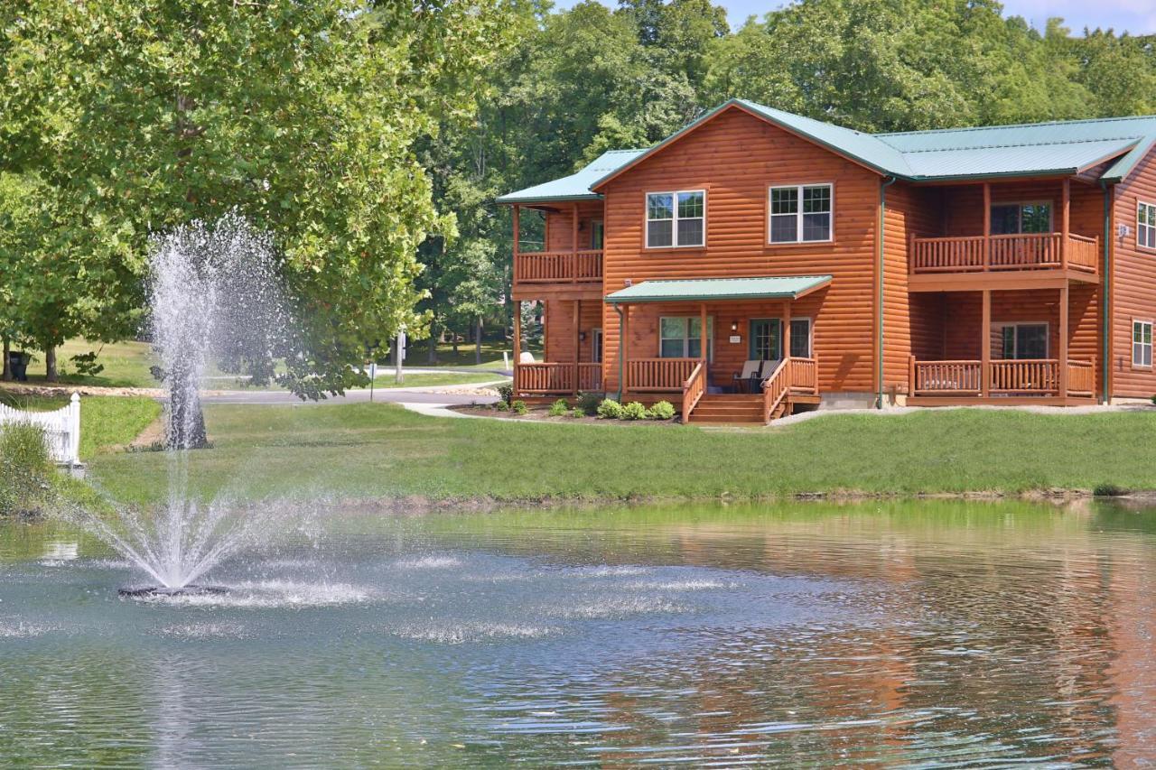 Waterview Lodge By Amish Country Lodging ミラーズバーグ エクステリア 写真
