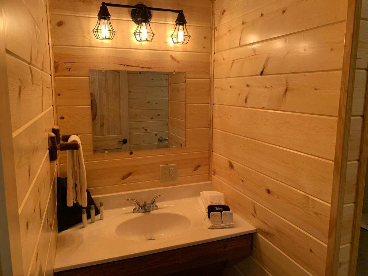 Waterview Lodge By Amish Country Lodging ミラーズバーグ エクステリア 写真