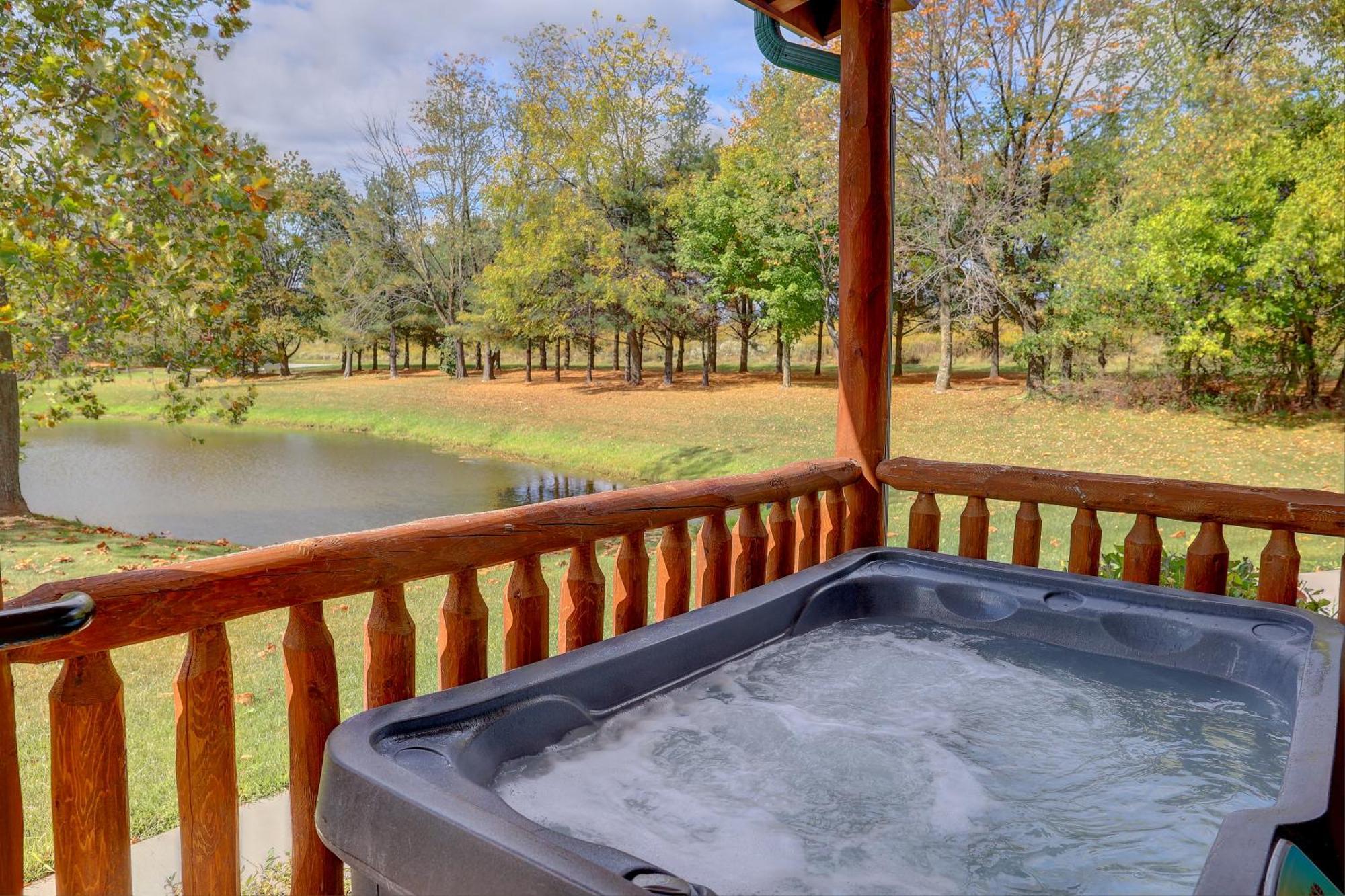Waterview Lodge By Amish Country Lodging ミラーズバーグ エクステリア 写真